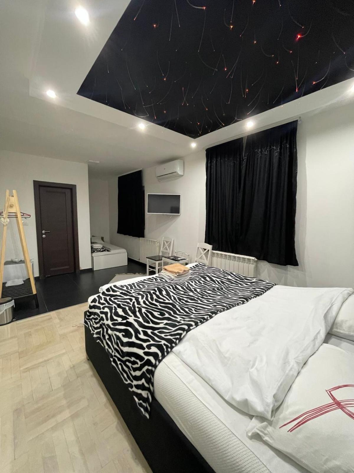 Airport Apartments Belgrade Room photo