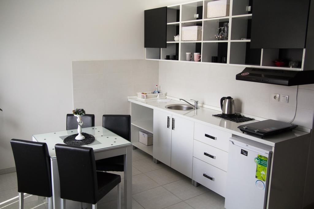 Airport Apartments Belgrade Exterior photo